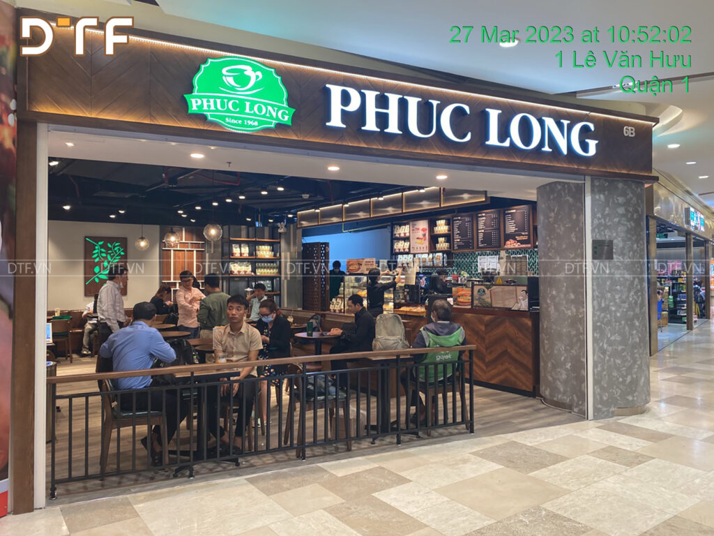 Thi công cửa hàng Phúc Long M-PLAZA Hồ Chí Minh
